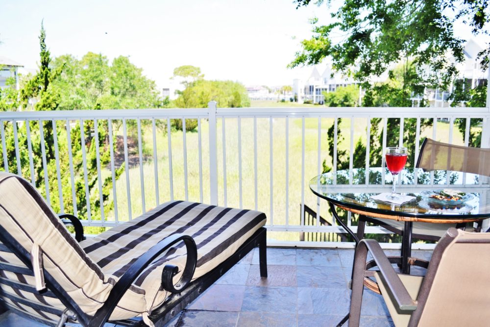 Seating area in Floridian Room