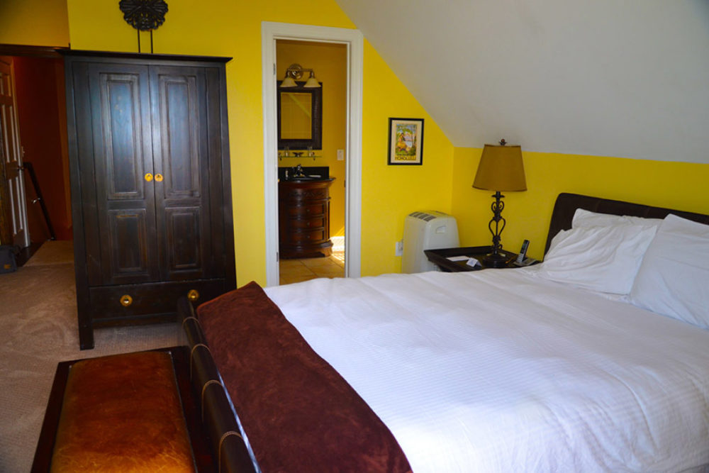Bedroom at Luxury Folly Inn
